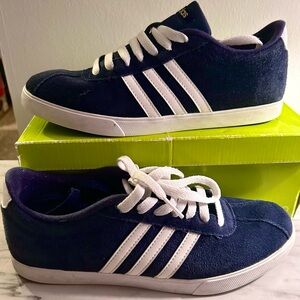 Women’s Size 9 Adidas Courtset Sneakers - Navy/White/Gold.